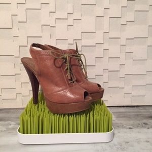 New BCBGeneraion High heel booties